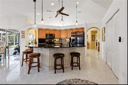 1335 Old Oak LN, Naples FL 34110