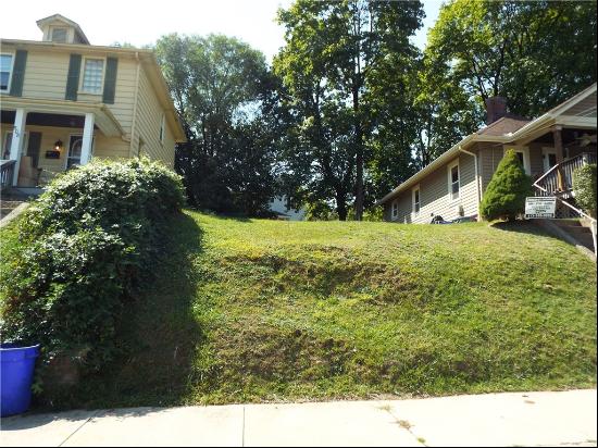 506 W End Ave, Coraopolis PA 15108