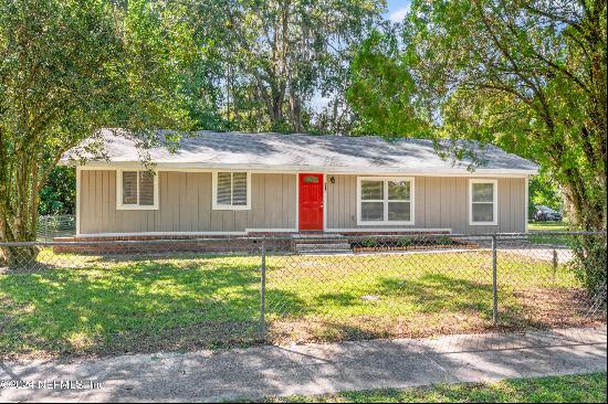 610 S 9th Street, Macclenny FL 32063