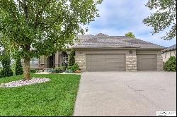 2002 Crest Ridge Drive, Papillion NE 68133