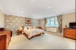 Clumps Road, Lower Bourne, Farnham, Surrey, GU10 3HF