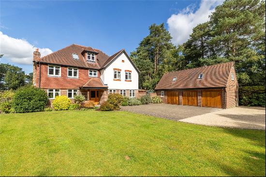 Clumps Road, Lower Bourne, Farnham, Surrey, GU10 3HF