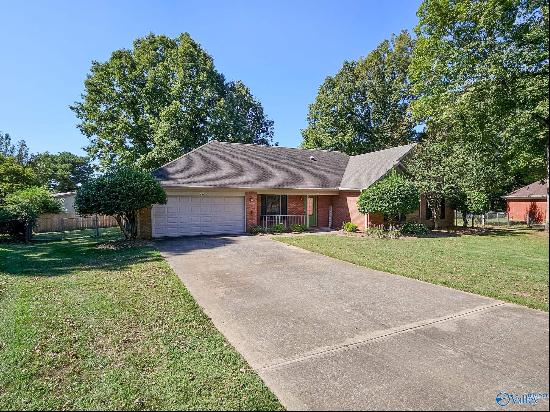 210 Bent Oak Circle, Harvest AL 35749