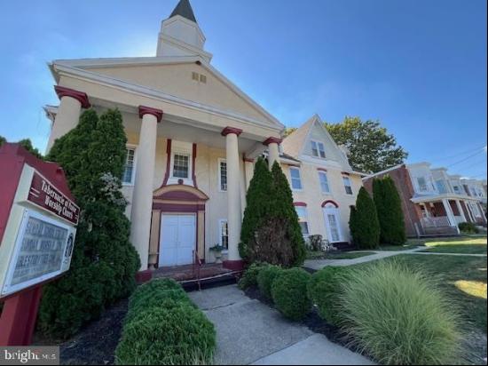 910 Highland Avenue, Chester PA 19013