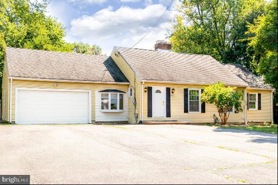 2352 Pennington Road, Pennington NJ 08534