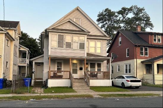 17-19 Crown St, Springfield MA 01108