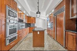 60 Edgewater Dr Unit PH2D, Coral Gables FL 33133