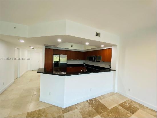 15051 Royal Oaks Ln Unit 2205, North Miami FL 33181