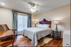 480 E Coll Street Unit 303, New Braunfels TX 78130