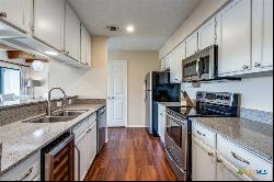 480 E Coll Street Unit 303, New Braunfels TX 78130