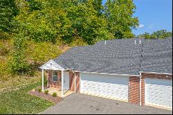 207 Adia Ln, Lower Burrell PA 15068