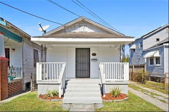 2549 Jonquil Street, New Orleans LA 70122