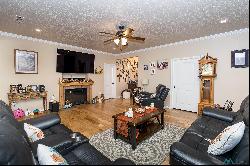 2409 Northglen Drive, Clovis NM 88101