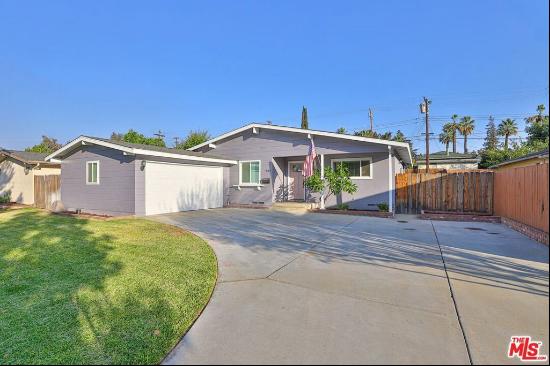 735 Esther Way, Redlands CA 92373