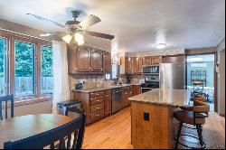 9 Terrace Circle, Enfield CT 06082