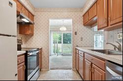 30 Almond Drive, Franklin NJ 08873