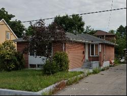 3057 Kirwin Ave, Mississauga ON L5A2K8