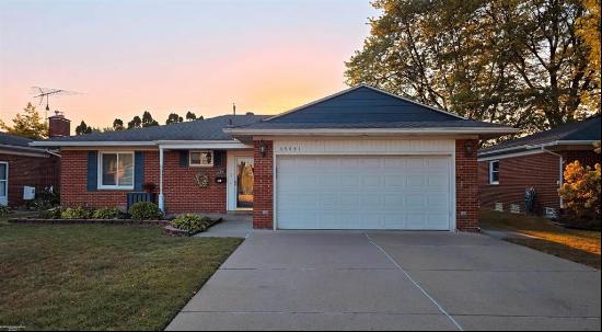 35651 Ellsworth Drive, Sterling Heights MI 48312