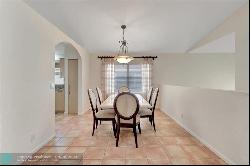 7886 Laina Ln #4, Boynton Beach FL 33437