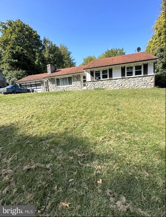 924 S Parkside Drive, Reading PA 19611