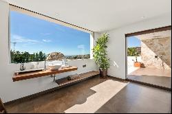 Captivating conteporary villa with a high rental potential in La, Benahavis 29679