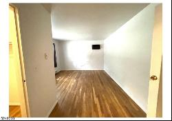 153 Center St Unit 6, Clifton City NJ 07011