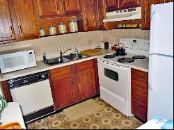 7 Lake Vista Trail #Apt 204, Port Saint Lucie FL 34952