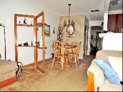 7 Lake Vista Trail #Apt 204, Port Saint Lucie FL 34952