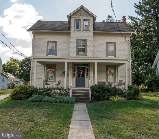 11 Maple Avenue, Paoli PA 19301