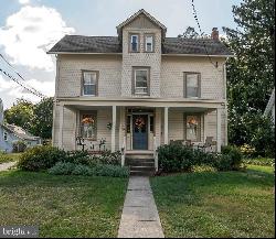 11 Maple Avenue, Paoli PA 19301