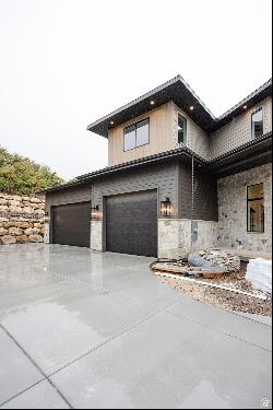 672 Skyview Cir, North Salt Lake UT 84054