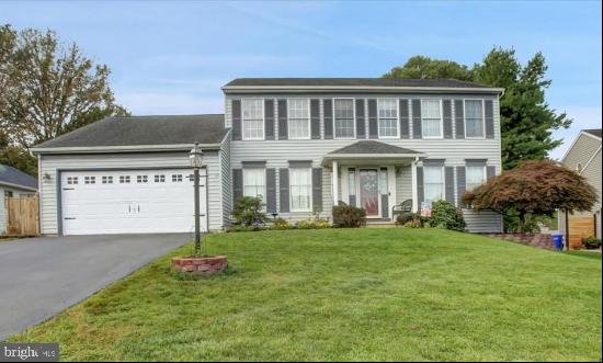 7 Ash Drive, Mechanicsburg PA 17050