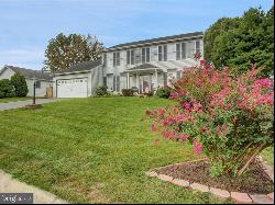 7 Ash Drive, Mechanicsburg PA 17050