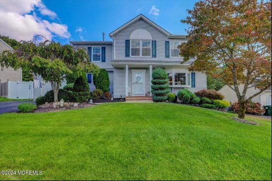 48 Gladiola Drive, Howell NJ 07731