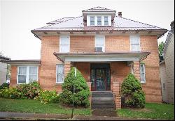 901 Pittsburgh St, Scottdale PA 15683