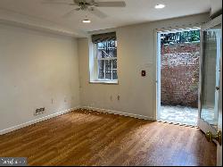 318 Bainbridge Street Unit B, Philadelphia PA 19147