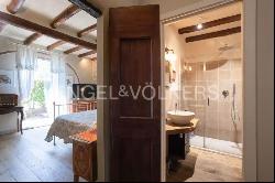 Beautiful Farmhouse in Chianti Classico with A4 Energy Efficiency Rating