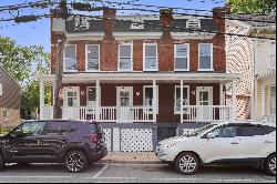 Traditional Townhouse in Jonathan Street Area