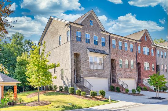 Enjoy Life Near Vibrant Suwanee Town Center