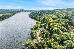 2021 Constructed Apartment Overlooking the Ct. River