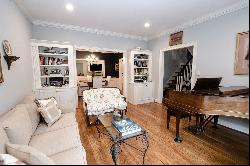 Beautiful Three Level Townhome in Northwest Buckhead