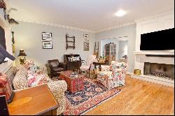 Beautiful Three Level Townhome in Northwest Buckhead