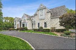 124 Essex Drive, Tenafly, NJ, 07670