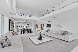 10 Venetian Way, #2504, Miami Beach, FL