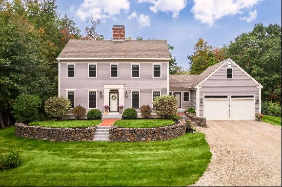 Elegant Colonial with Water Views in Eliot