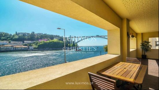 Three bedroom flat with river views, for rent, in Porto, Portugal