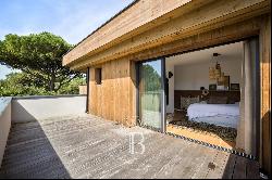 ANGLET, CHIBERTA 215 SQ.M CONTEMPORARY HOME