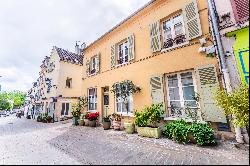 Marly-le-Roi - A charming 5-bed period property