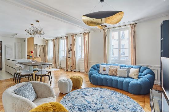 Paris 8th District – A renovated pied a terre