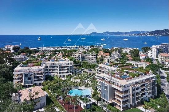 Stunning Three-Bedroom Apartment in the Prestigious Les Parcs du Cap Residence, Cap d'A